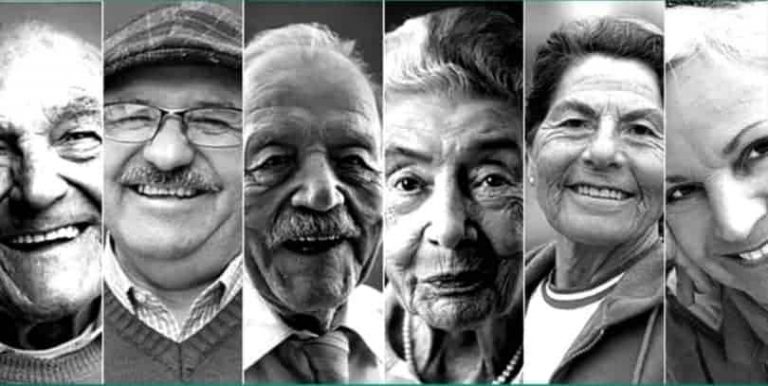 Misión ternura: El gobierno de Moreno entrega pañales a adultos mayores