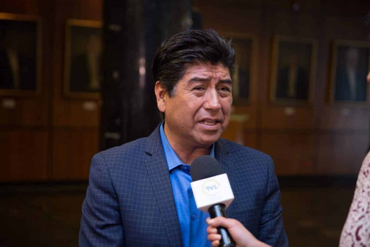 Jorge Yunda Machado, alcalde de Quito durante una declaración a la prensa. Foto: Asamblea Nacional del Ecuador.