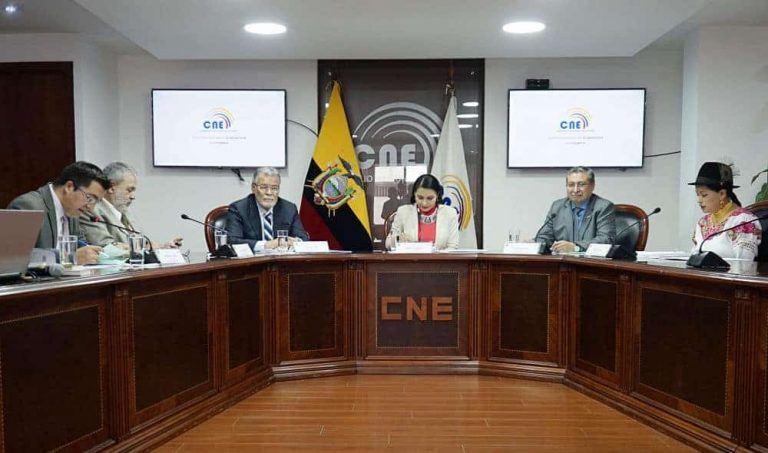 «Aplazar las elecciones es una posibilidad muy remota», señala consejero del CNE