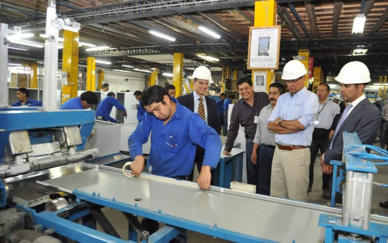 Los despidos aumentan: 630 empleados salen de Indurama