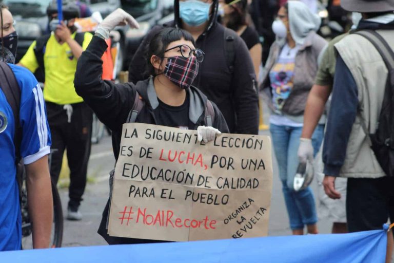 El pueblo manda: Gobierno suspende la reducción de presupuesto a las universidades