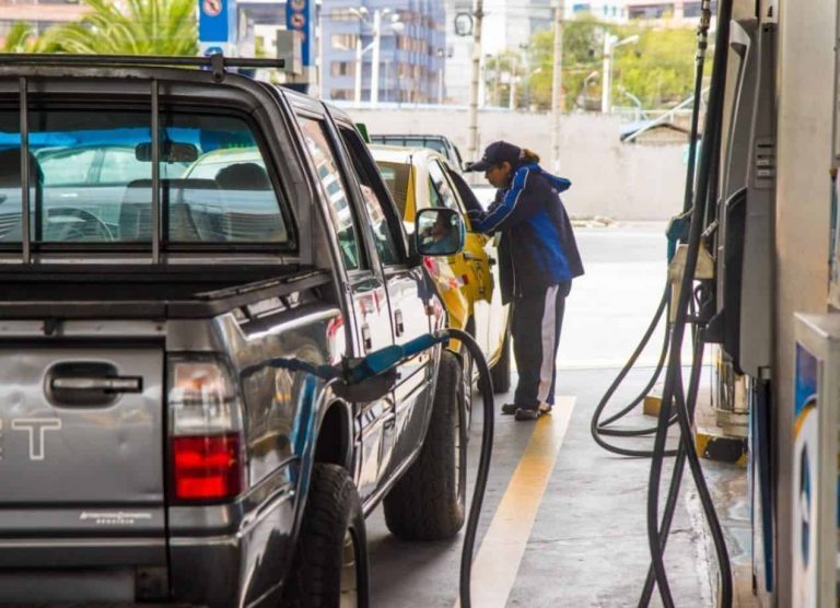 Transportistas solicitan el congelamiento de los precios de los combustibles