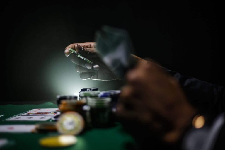 Ecuador jugó a la ruleta en Goldman Sachs y pagó 370 millones de dólares