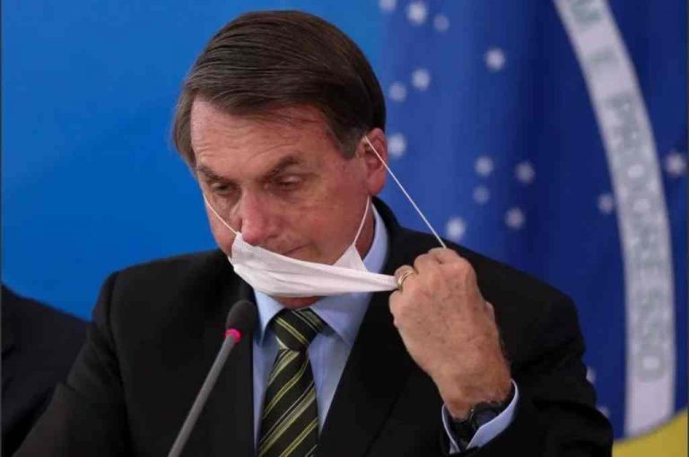 La Policía de Brasil allana la casa de Jair Bolsonaro