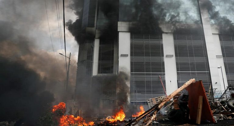 Incendio de la Contraloría fue pensado por la propia institución, señala exfuncionario