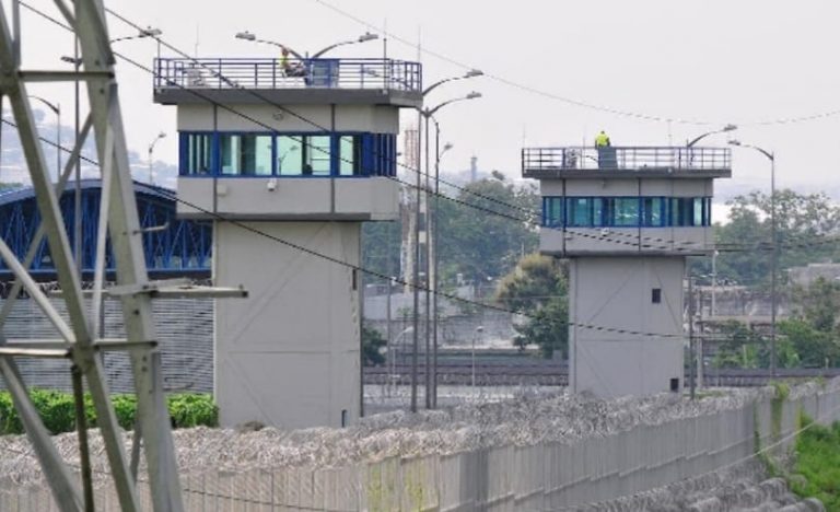 Asesinan a tres guías penitenciarios de «La Peni»