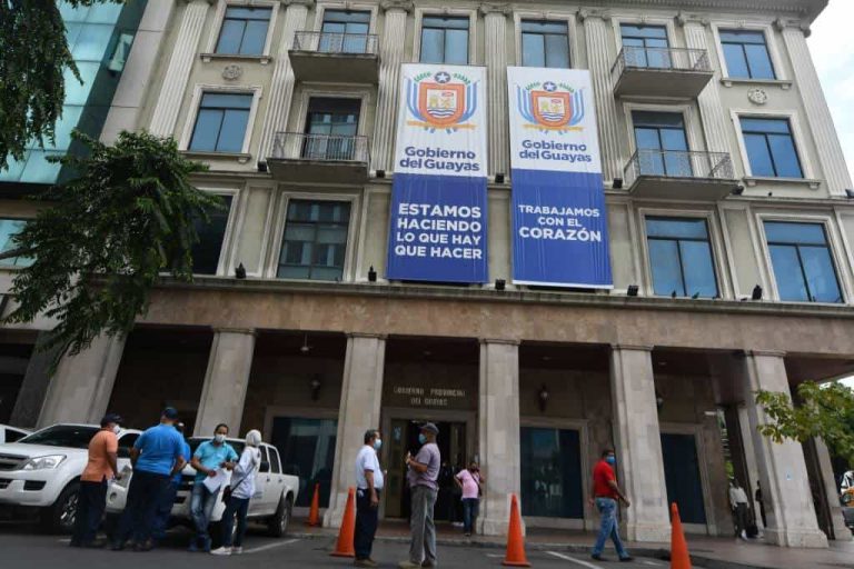 Sucesora de Carlos Morales despide a 423 trabajadores en la Prefectura del Guayas