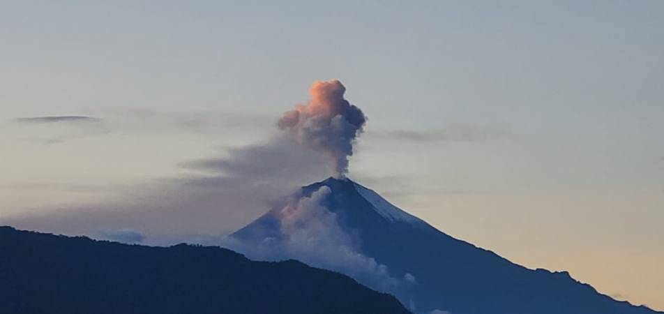 https://www.eluniverso.com/noticias/2020/09/20/nota/7984444/geofisico-alerta-probable-caida-ceniza-sangay