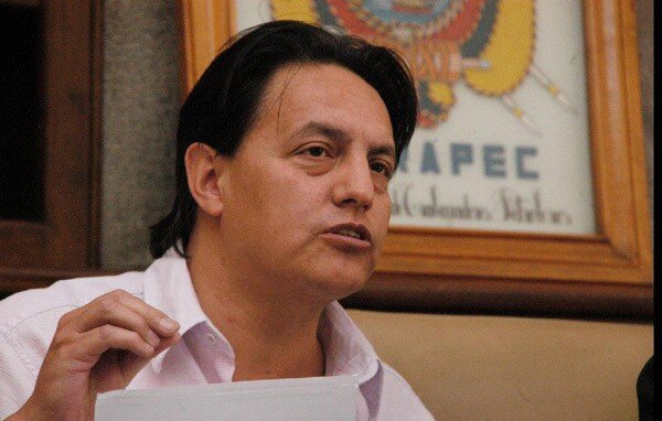 “Habrá consulta popular”, anuncia Fernando Villavicencio