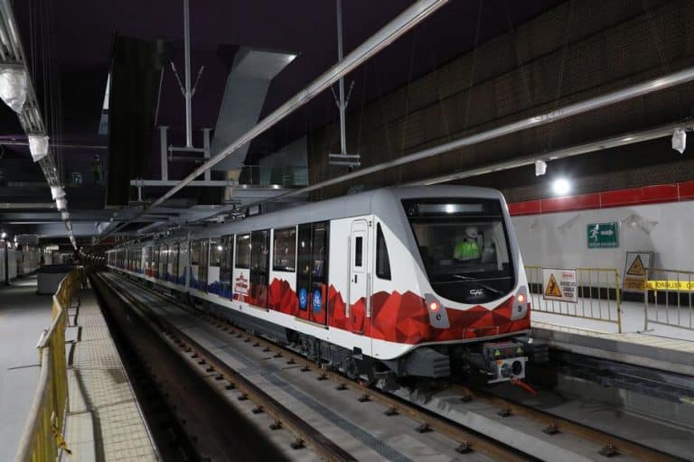 Metro de Quito ya realizó su primer trayecto