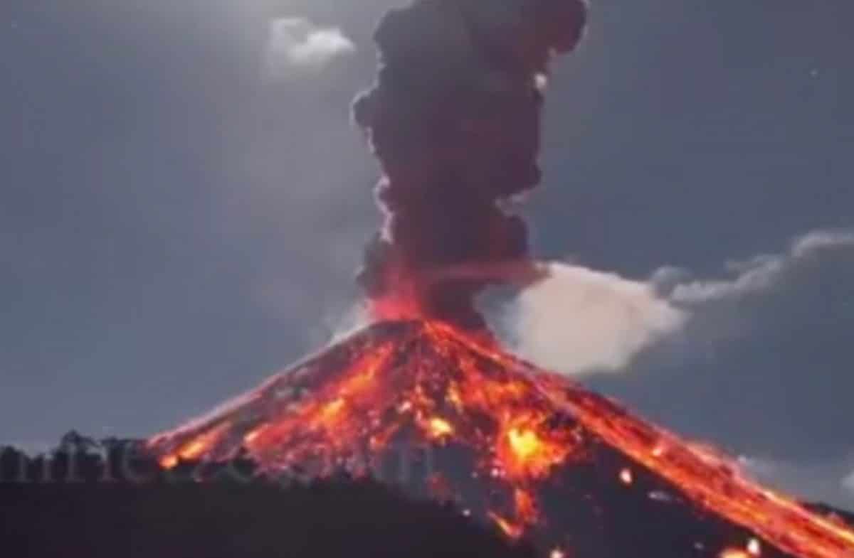 Caída de ceniza