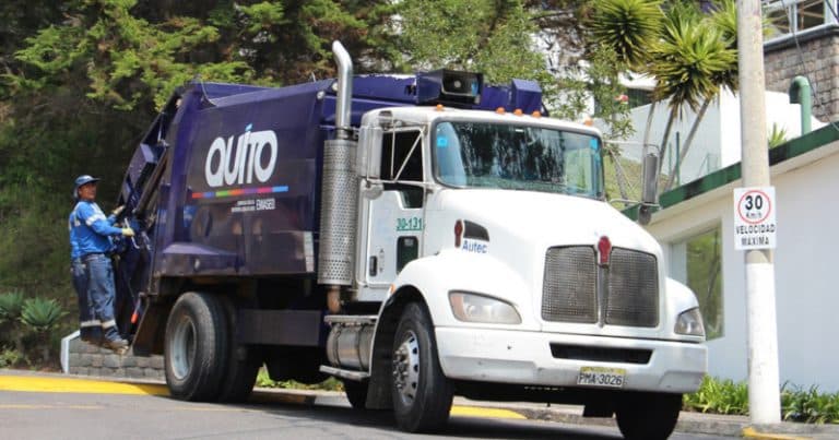 Emaseo debe USD 6 millones a la flota recolectora de basura de Quito