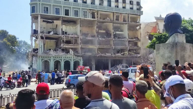 Ocho muertos y 13 desaparecidos por explosión en un hotel de La Habana