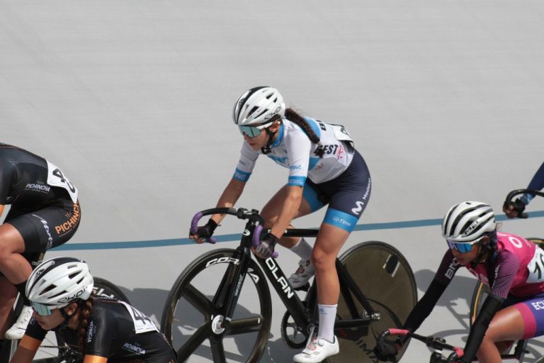 Ana Vivar logra tres medallas en el Campeonato Nacional Élite de Pista