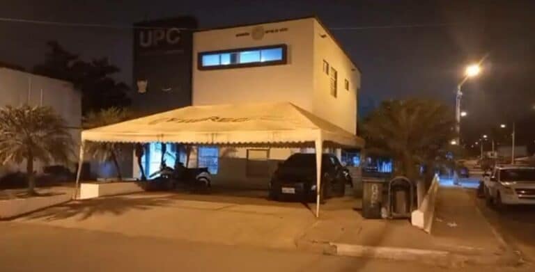 Roban a policías en UPC de Manabí