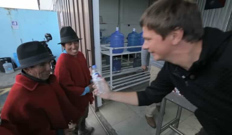 Agua ”Baltazar”, el emprendimiento del ultimo hielero del Chimborazo