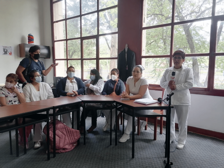 Enfermeras, amenazadas en los hospitales y perseguidas por la Contraloría