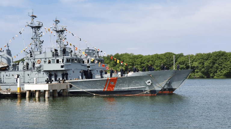 Droga incautada, en poder de miembros de la Armada