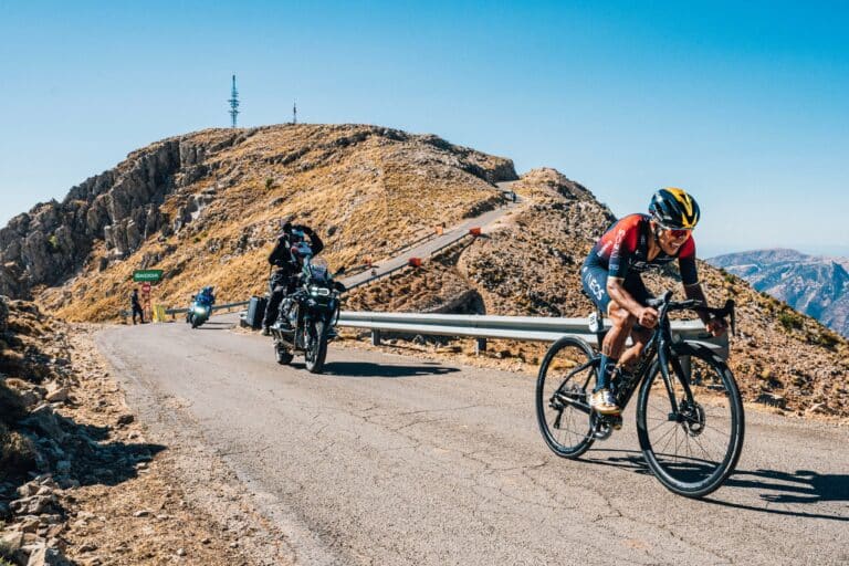 Carapaz correrá como “local” en Sierra Nevada, sede del final de la etapa 15 de la Vuelta