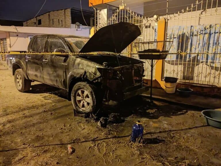 En Esmeraldas queman camioneta y disparan contra la vivienda de exfutbolista Frickson Erazo