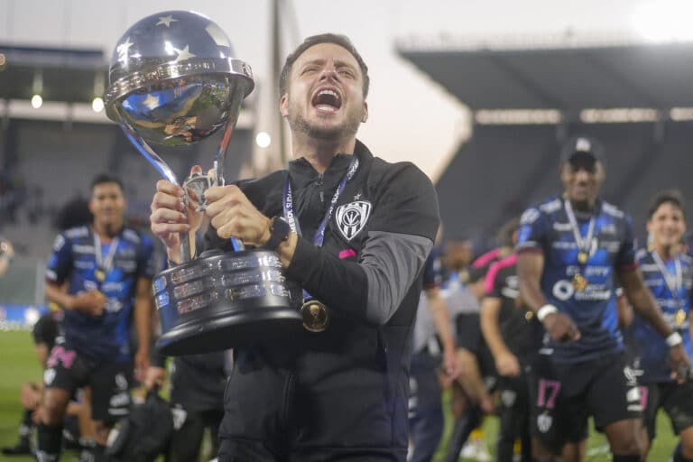 Anselmi, el periodista deportivo que se consagró campeón de la Copa Sudamericana