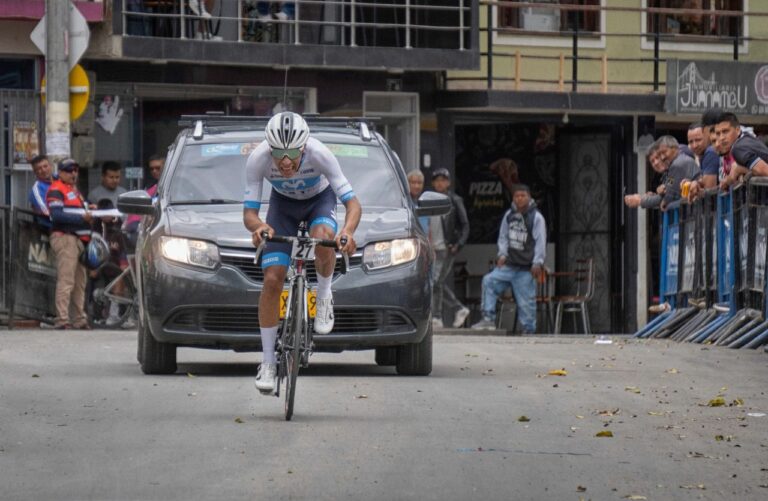 Equipo continental ecuatoriano cosecha buenos resultados en la Vuelta a Nariño