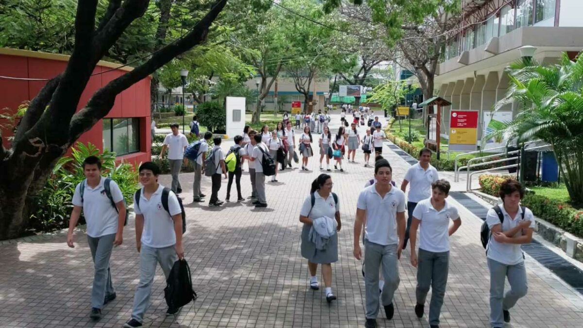 Colegios de Guayaquil. Foto: Red Ecuador.