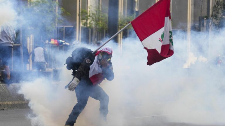 Protestas en Perú se reactivan para exigir la renuncia de Dina Boluarte