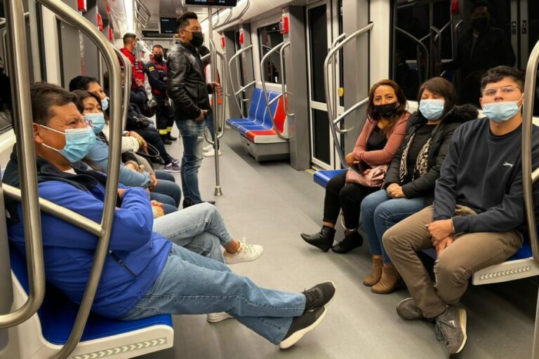 Estaciones del Metro de Quito cierran la atención