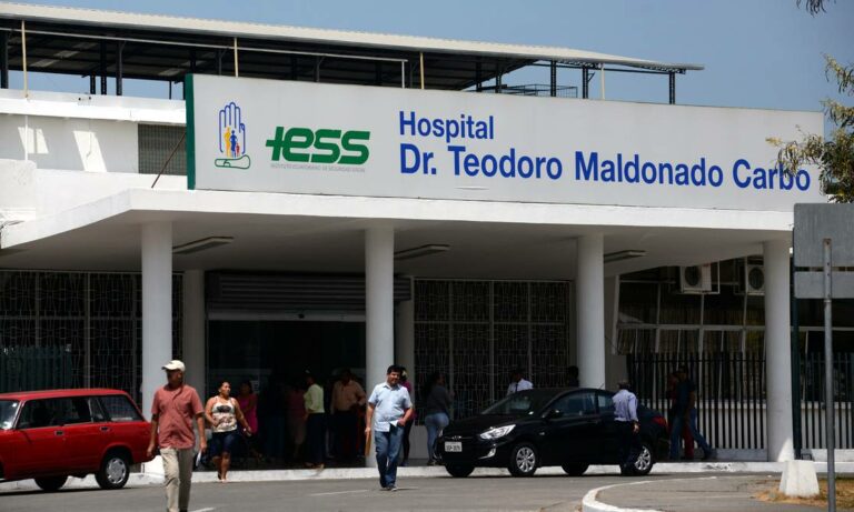 9 funcionarios de hospital renuncian, tras el asesinato de Directora