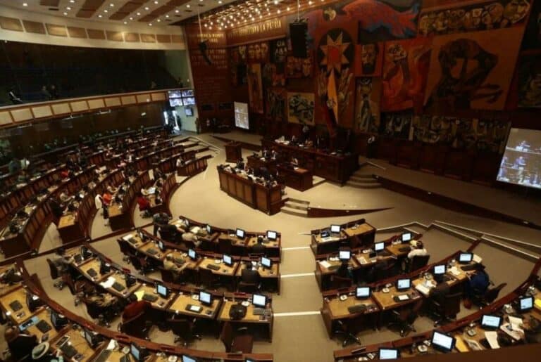 Asamblea archivó el proyecto de reformas a la LOES