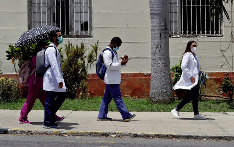 Estudiantes de medicina retirados de Esmeraldas por inseguridad