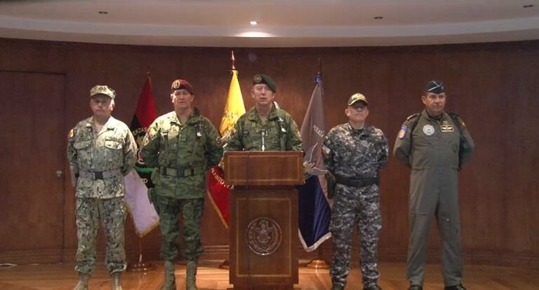 Fuerzas Armadas y Policía Nacional respaldan la muerte cruzada
