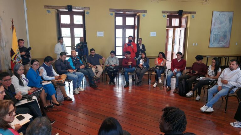 Estudiantes llegaron al Municipio de Quito por inseguridad en la UCE