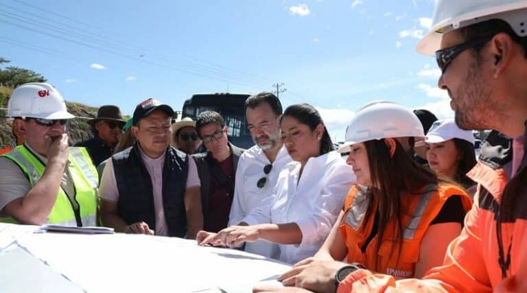 Municipio y Prefectura reconstruirán vía que conecta parroquias rurales