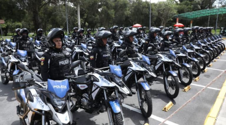 Municipio de Quito fortalece de equipos a la Policía ante abandono del Gobierno