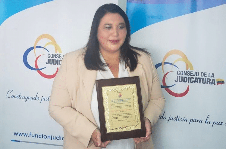 Prisión preventiva para exdirectora provincial del Consejo de la Judicatura en Cotopaxi