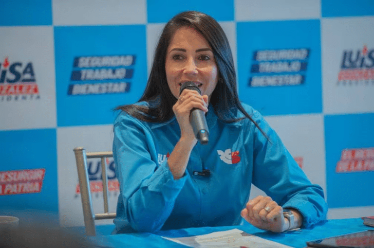 Luisa González será la precandidata presidencial por la RC en 2025
