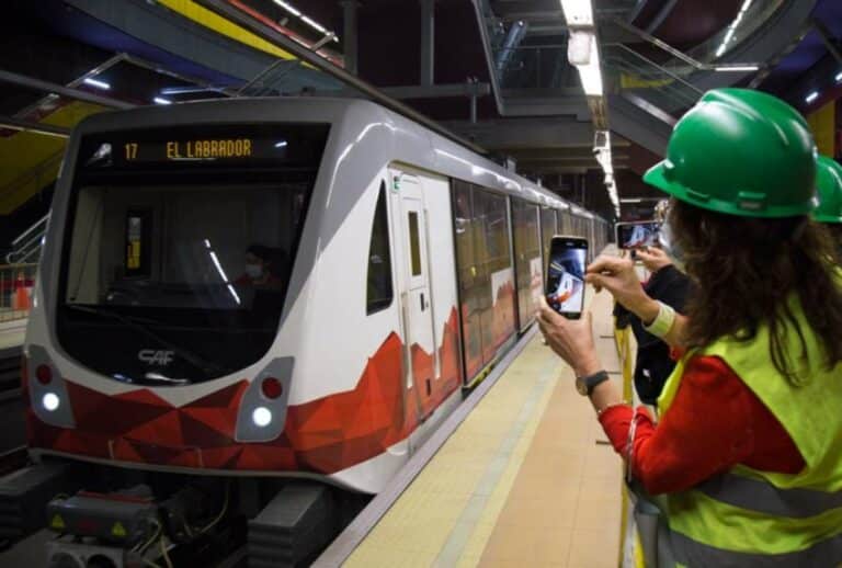 18 mujeres operarán el Metro de Quito