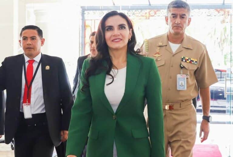 La vicepresidenta Abad pone más trabas para viajar a Tel Aviv