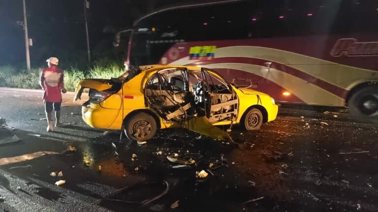 Policías secuestrados, autos en llamas y explosiones en el país, pese al estado de excepción