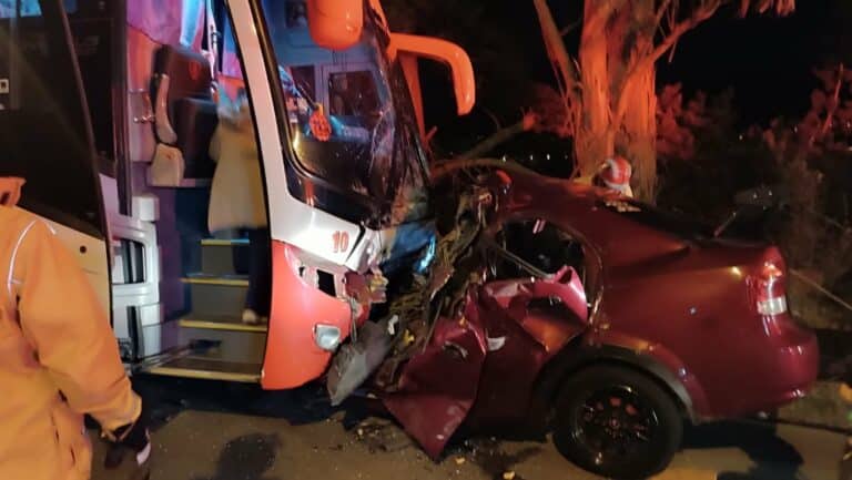 Trágico accidente de tránsito deja seis fallecidos en el sur de Cuenca