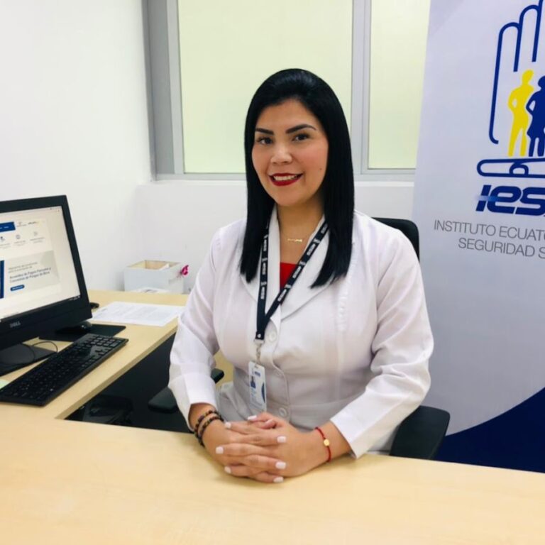 Directora del Seguro de Salud del IESS anunció su renuncia