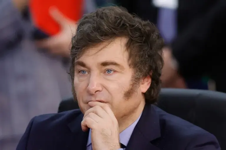 Javier Milei enfrenta denuncias penales por presunta estafa con criptomoneda $LIBRA Javier Milei enfrenta denuncias penales por presunta estafa con criptomoneda $LIBRA