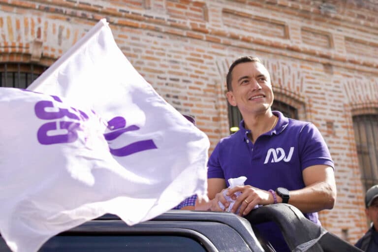 Noboa notifica a la Asamblea su ausencia para el cierre de campaña en medio de cuestionamientos legales