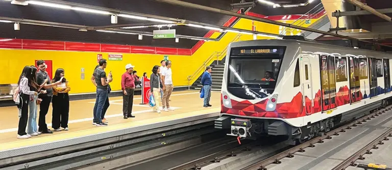 Alcalde de Quito anuncia los primeros pasos para la extensión del Metro