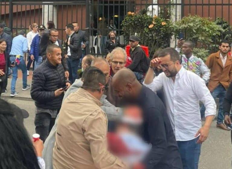 Colombia: Capturan a menor de 14 años como presunto sicario del precandidato presidencial Miguel Uribe