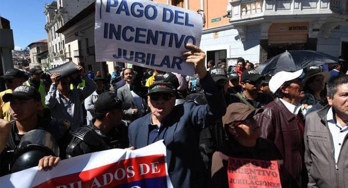 Nos quitan la jubilación, pero no el derecho a indignarnos